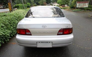 Toyota-camry-le-1995-custom-9