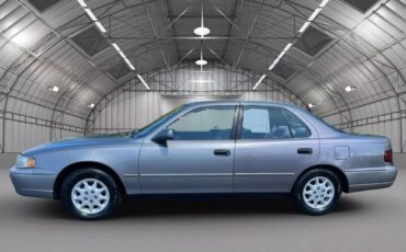 Toyota-camry-le-1995-silver-1