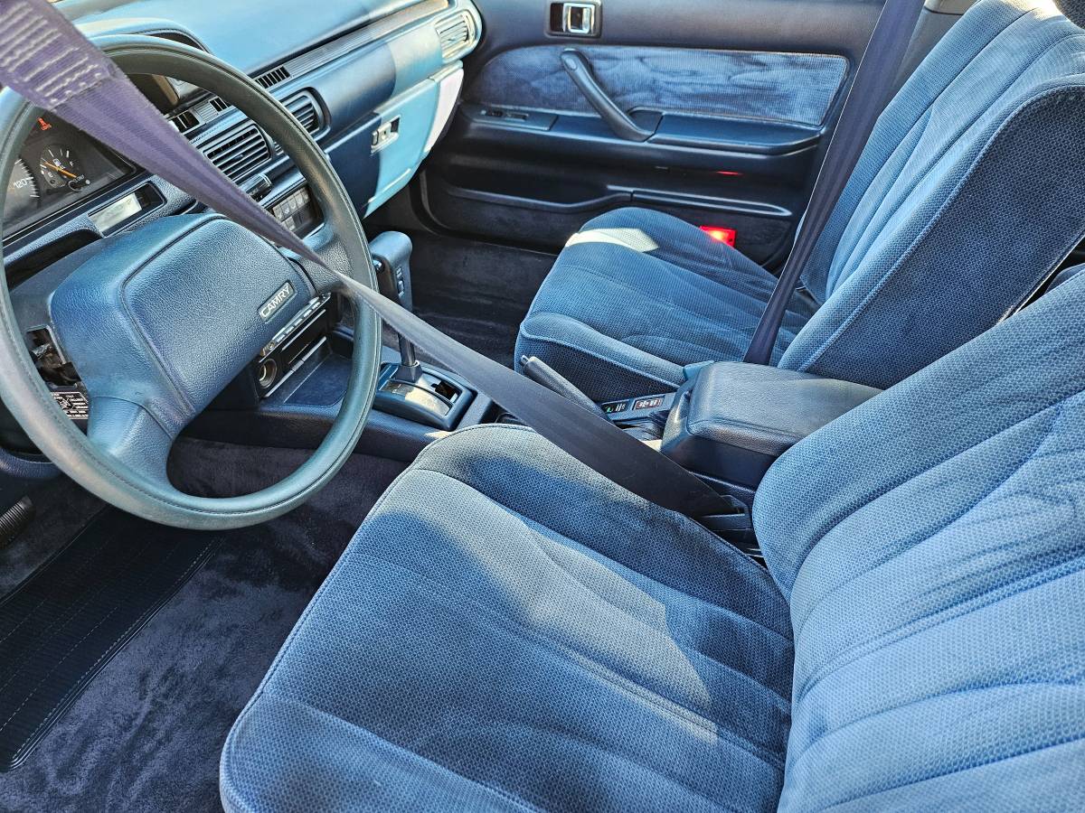 Toyota-camry-le-4dr-sedan-1988-blue-6