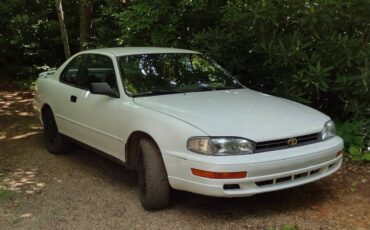 Toyota-camry-se-1994-white