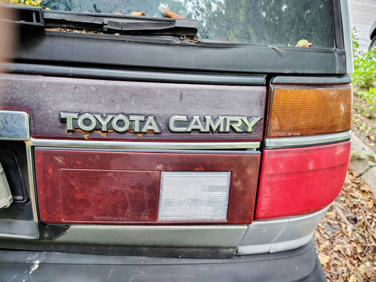 Toyota-camry-wagon-1987-blue-1