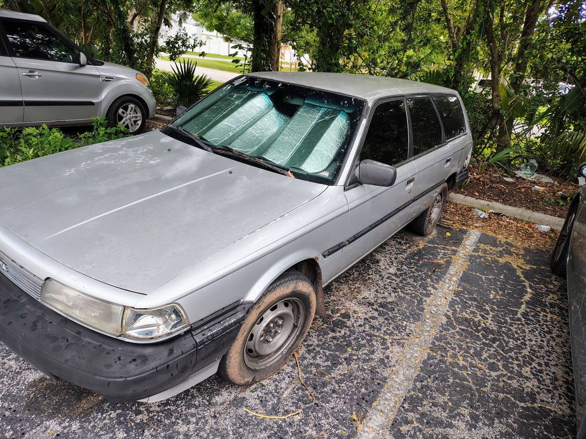 Toyota-camry-wagon-1987-blue-6