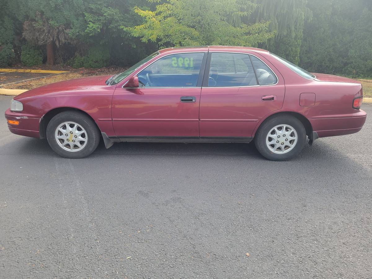 Toyota-camry-xle-1992-red-1