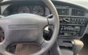Toyota-camry-xle-1992-red-10