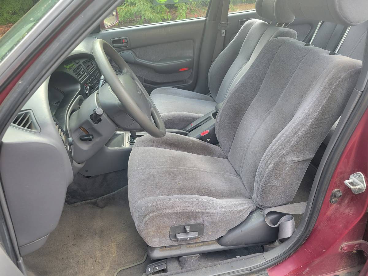 Toyota-camry-xle-1992-red-11