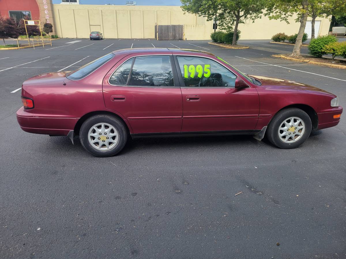 Toyota-camry-xle-1992-red-5