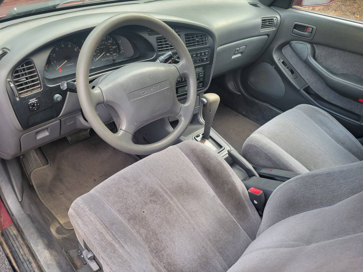 Toyota-camry-xle-1992-red-9