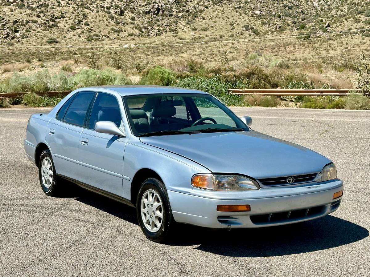 Toyota-camry-xle-1995-blue-2