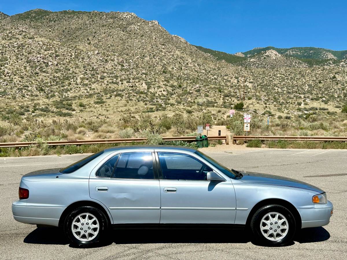 Toyota-camry-xle-1995-blue-5