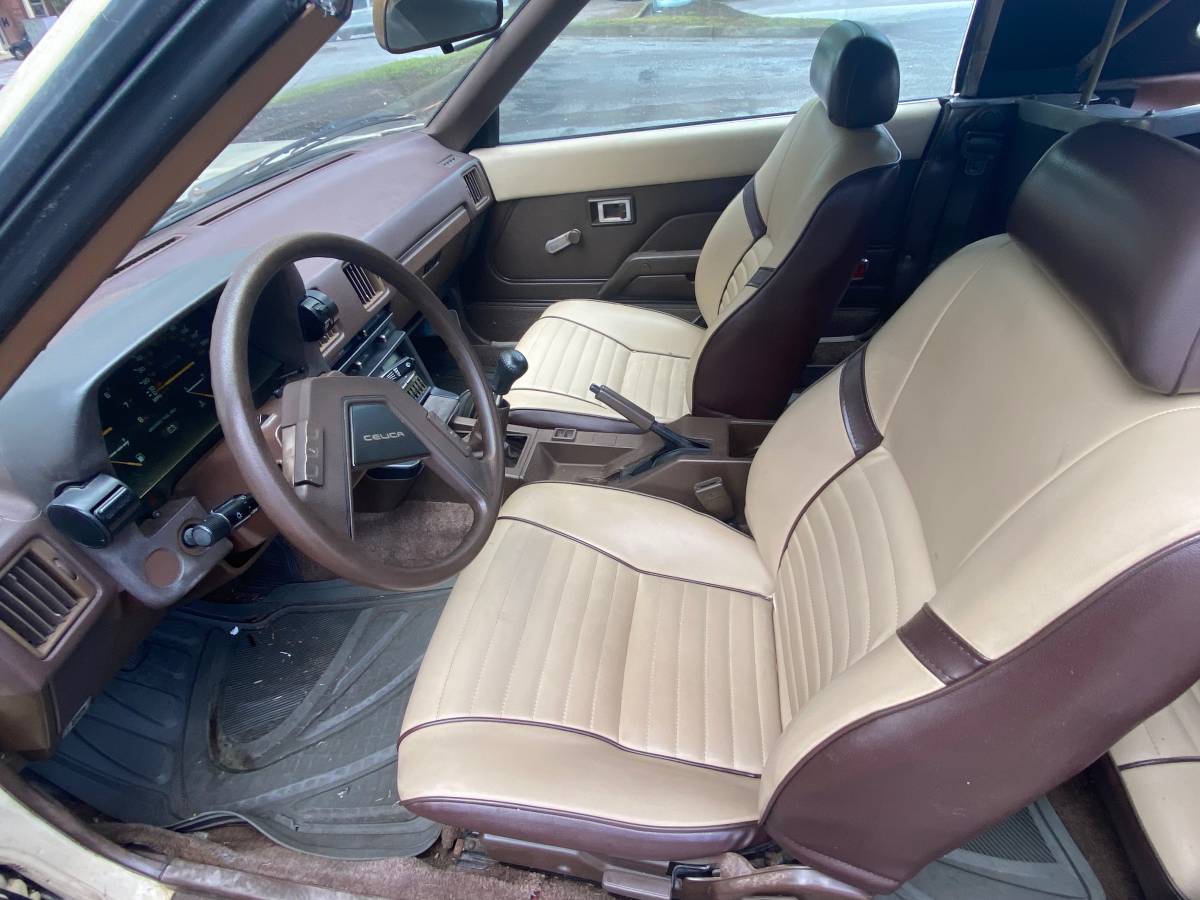 Toyota-celica-1983-4