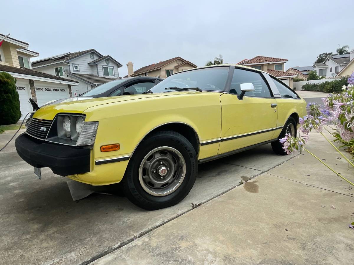 Toyota-celica-gt-1979-yellow-1