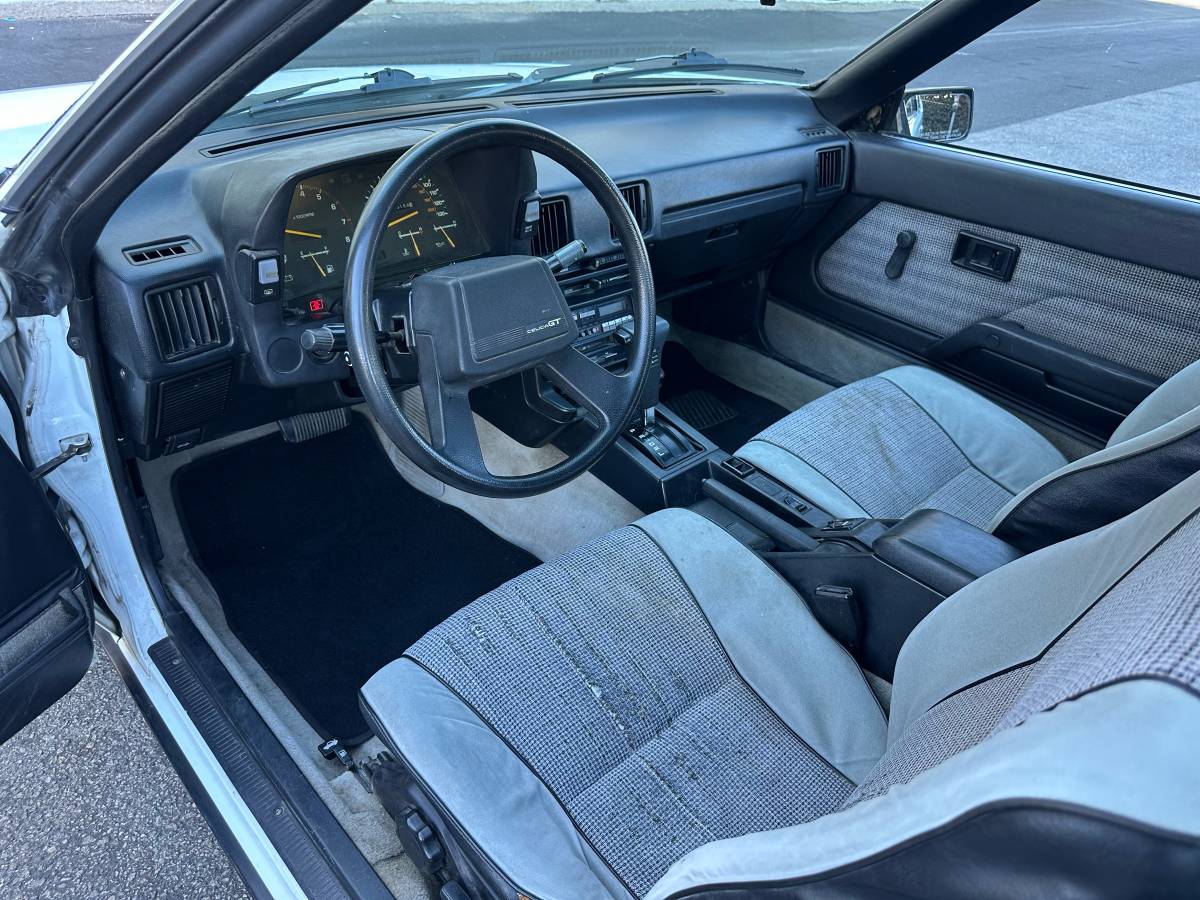 Toyota-celica-gt-1984-5