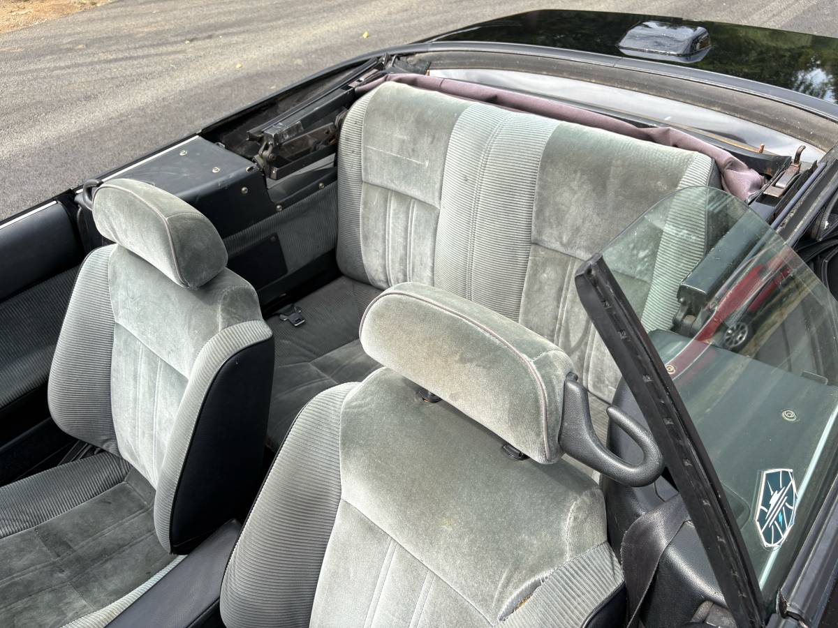 Toyota-celica-gt-1988-black-10
