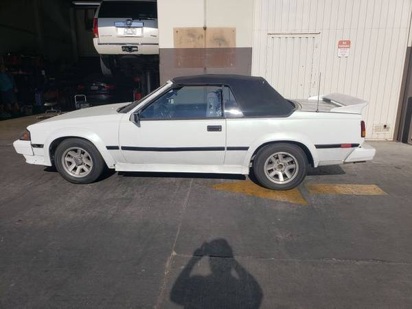 Toyota-celica-gt-convertible-1985-white-2