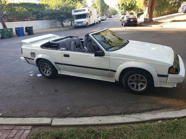 Toyota-celica-gt-convertible-1985-white-7