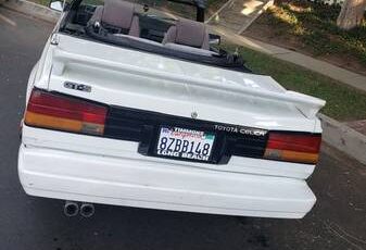 Toyota-celica-gt-convertible-1985-white-8