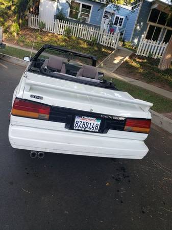 Toyota-celica-gt-convertible-1985-white-8