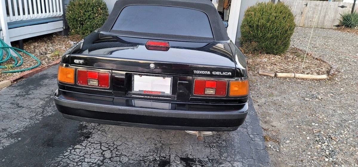 Toyota-celica-gt-convertible-1987-black-10
