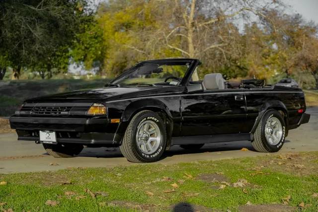 Toyota-celica-gt-convertible-1987-black-9