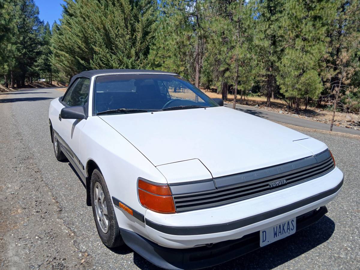 Toyota-celica-gt-convertible-1988-white-8