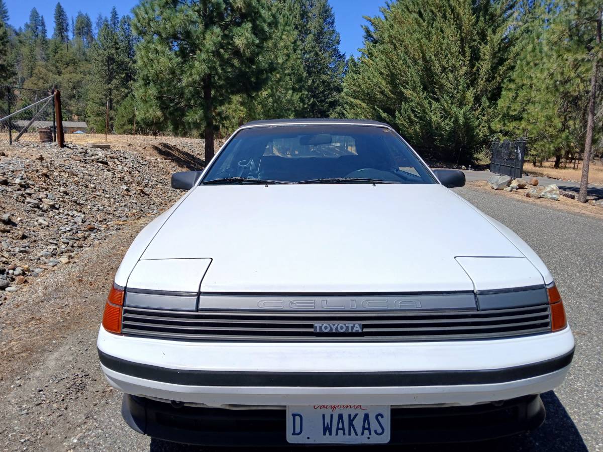 Toyota-celica-gt-convertible-1988-white-9