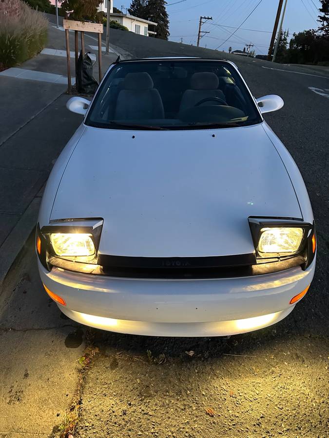 Toyota-celica-gt-convertible-1991-white-2