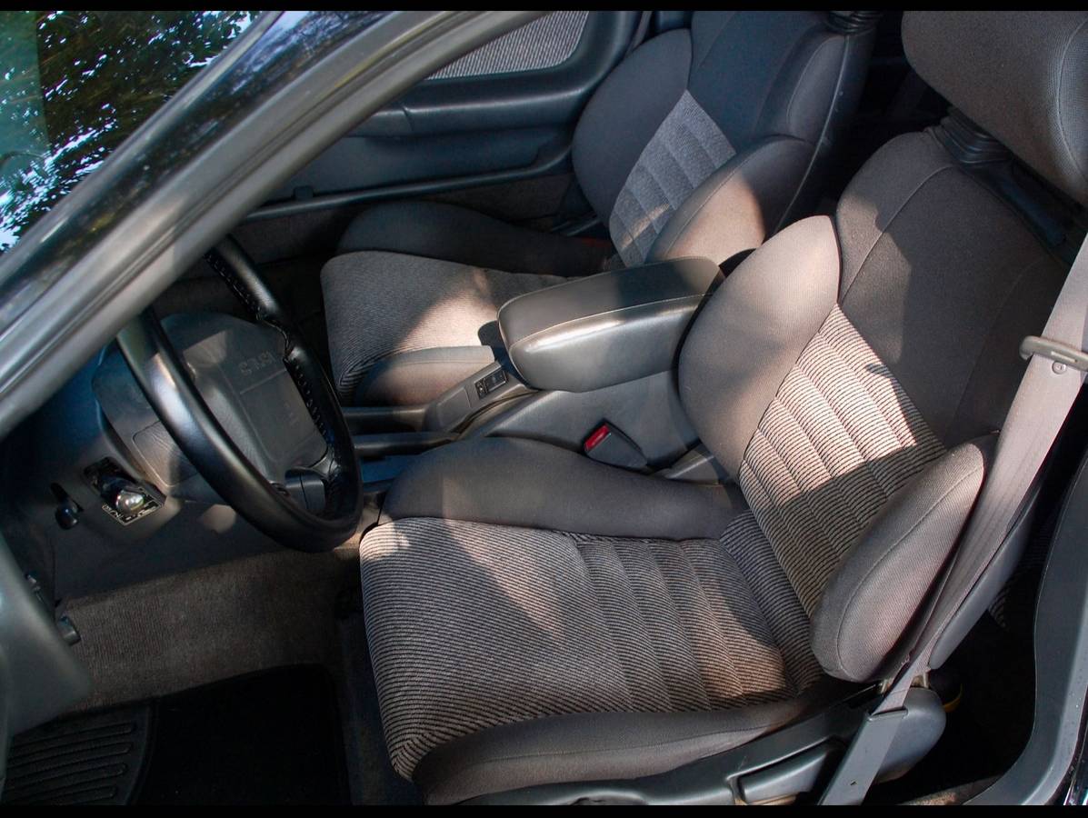Toyota-celica-gt-s-1993-black-3