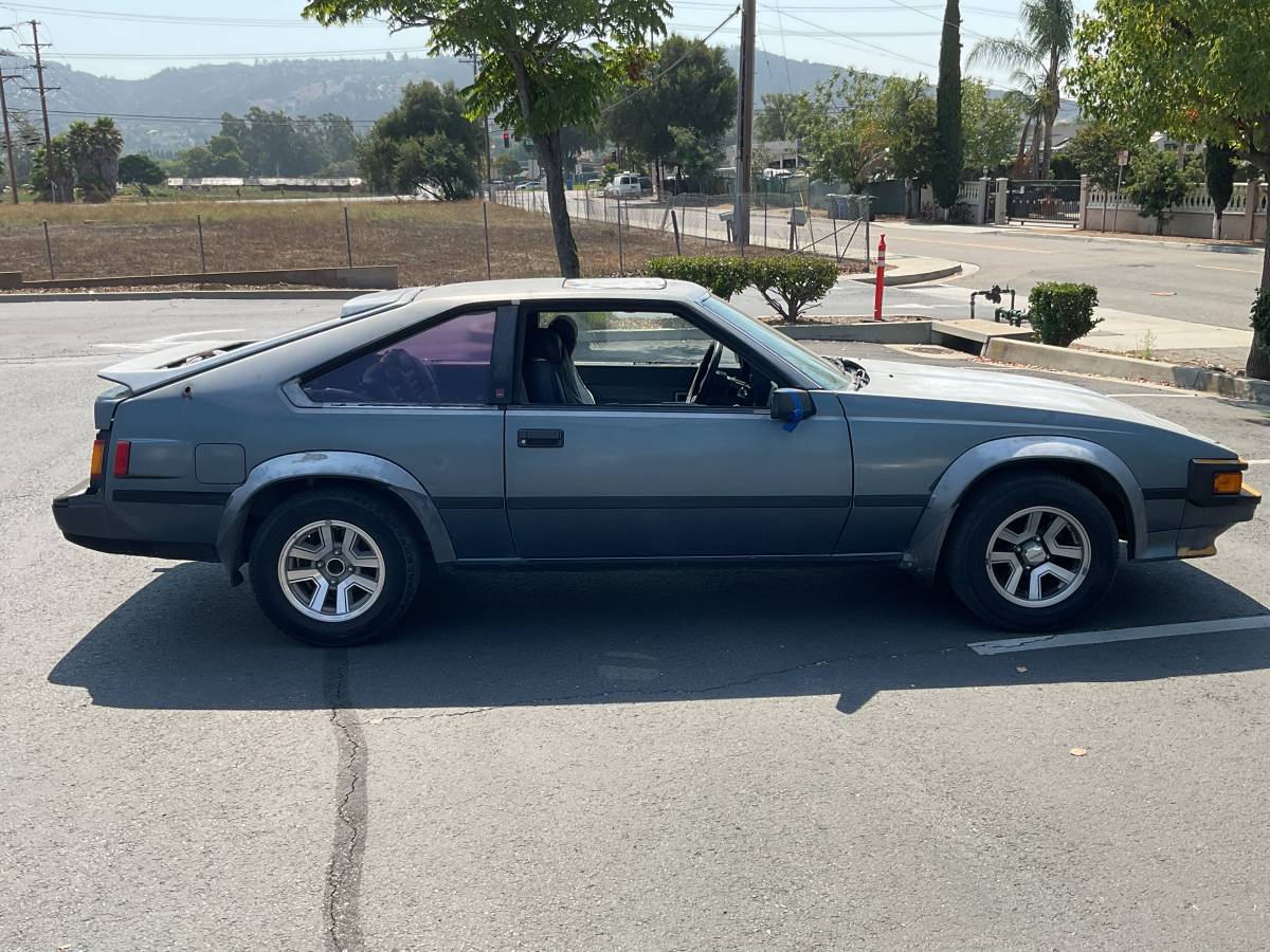 Toyota-celica-supra-1985-3