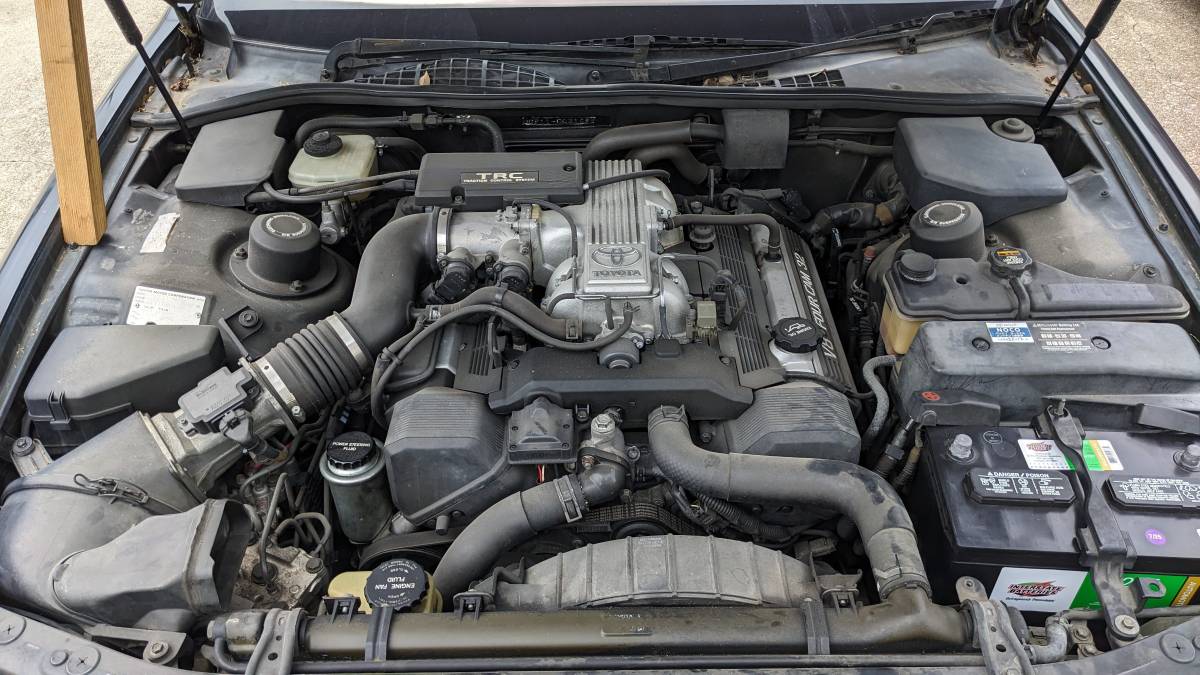 Toyota-celsior-1990-green-16