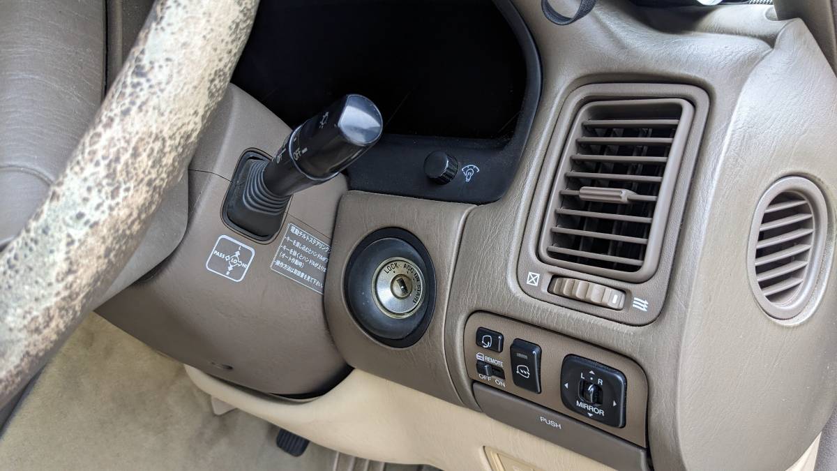 Toyota-celsior-1990-green-3