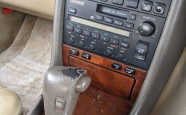 Toyota-celsior-1990-green-4