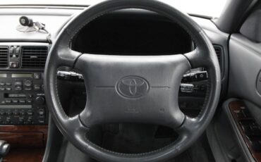 Toyota-celsior-1993-white-19
