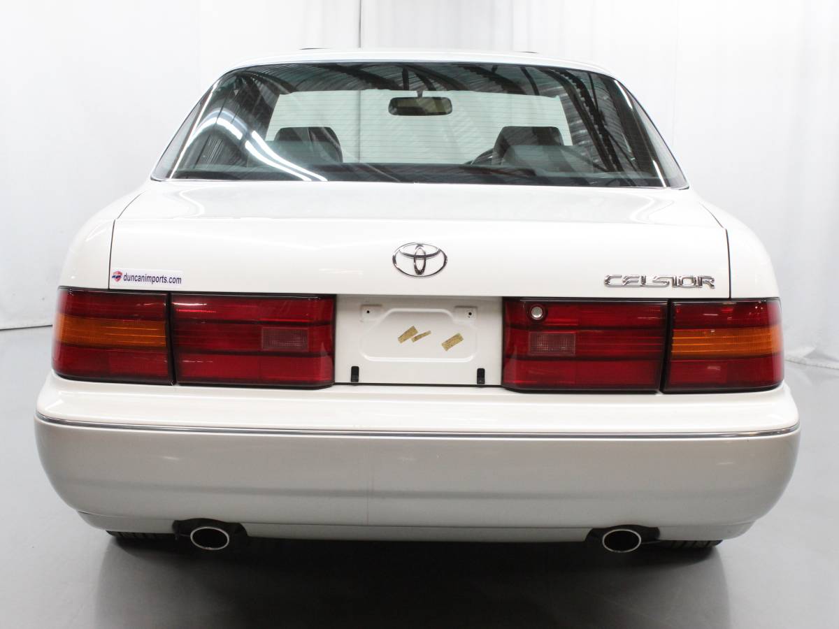 Toyota-celsior-1993-white-3