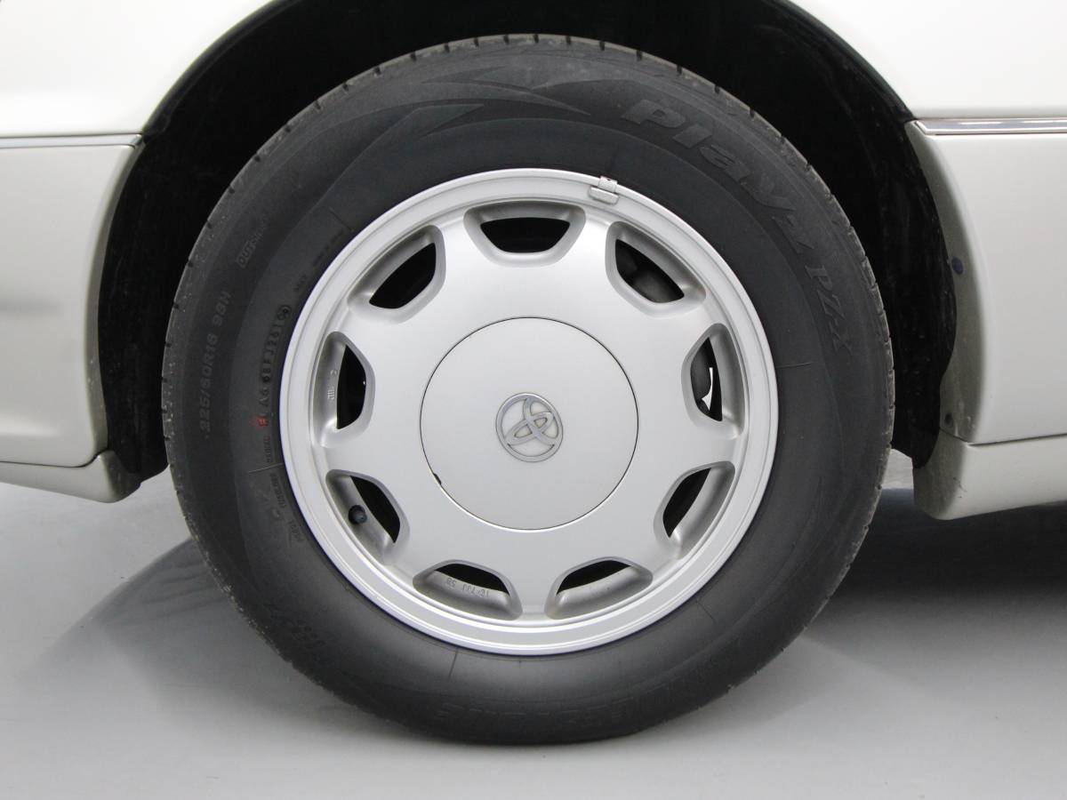 Toyota-celsior-1993-white-8