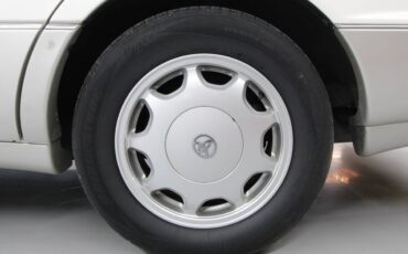 Toyota-celsior-1993-white-9