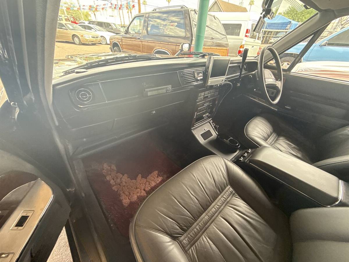 Toyota-century-limo-jdm-edition-1991-black-14