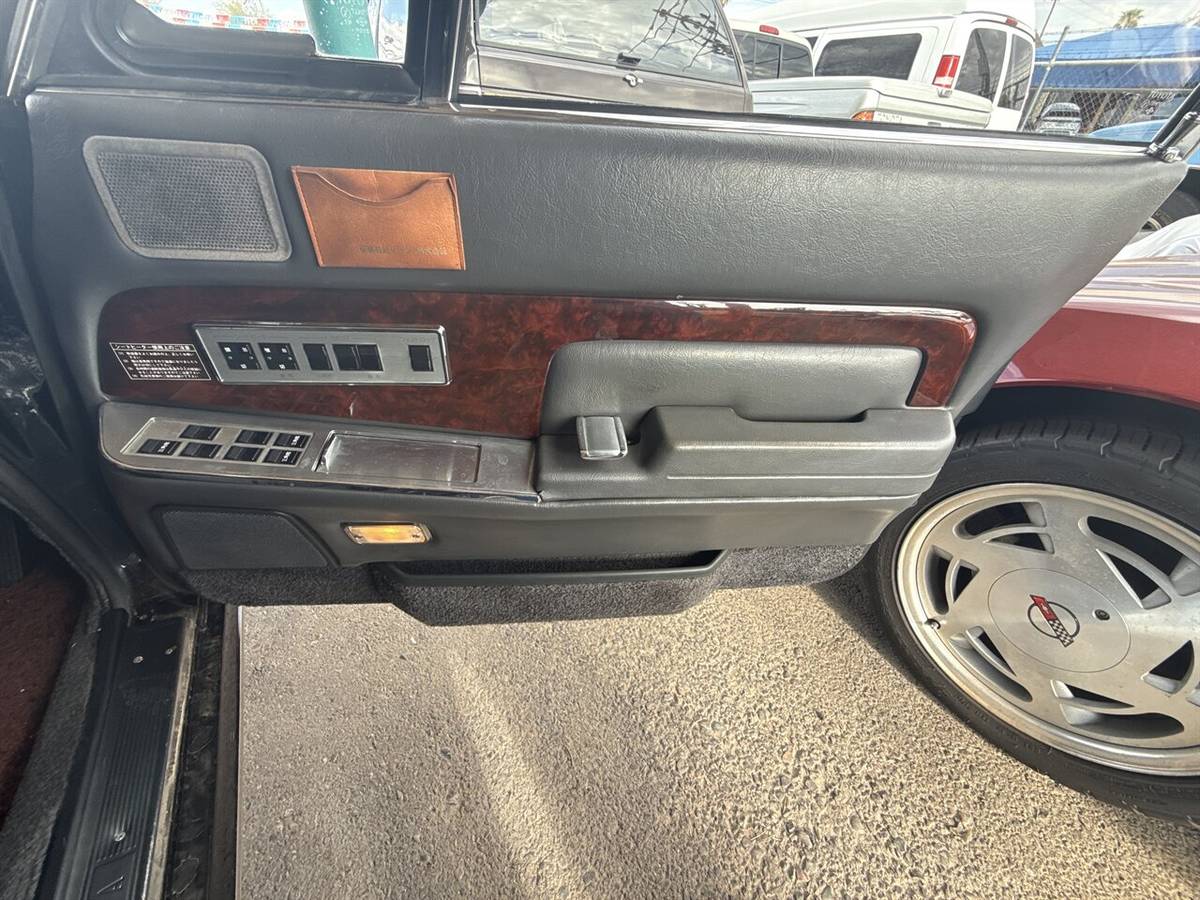 Toyota-century-limo-jdm-edition-1991-black-15