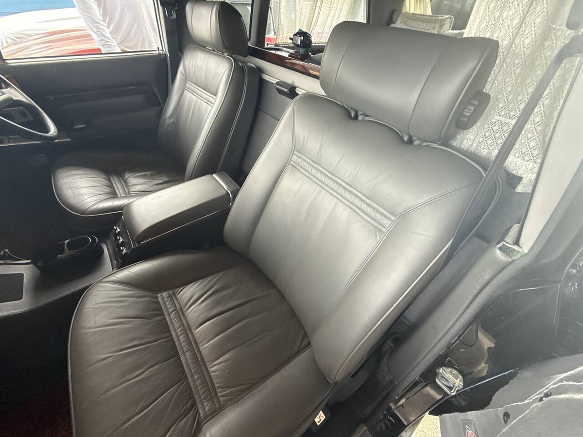 Toyota-century-limo-jdm-edition-1991-black-17