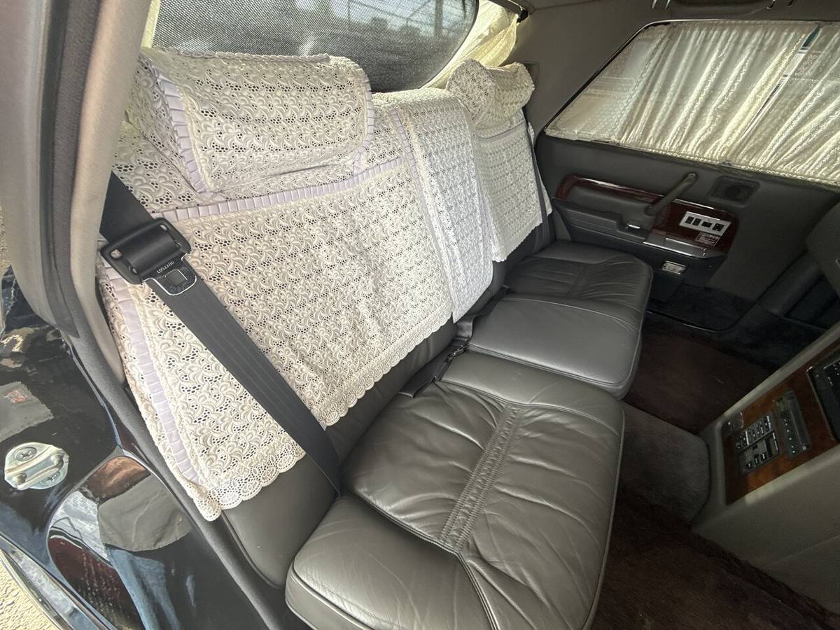 Toyota-century-limo-jdm-edition-1991-black-18