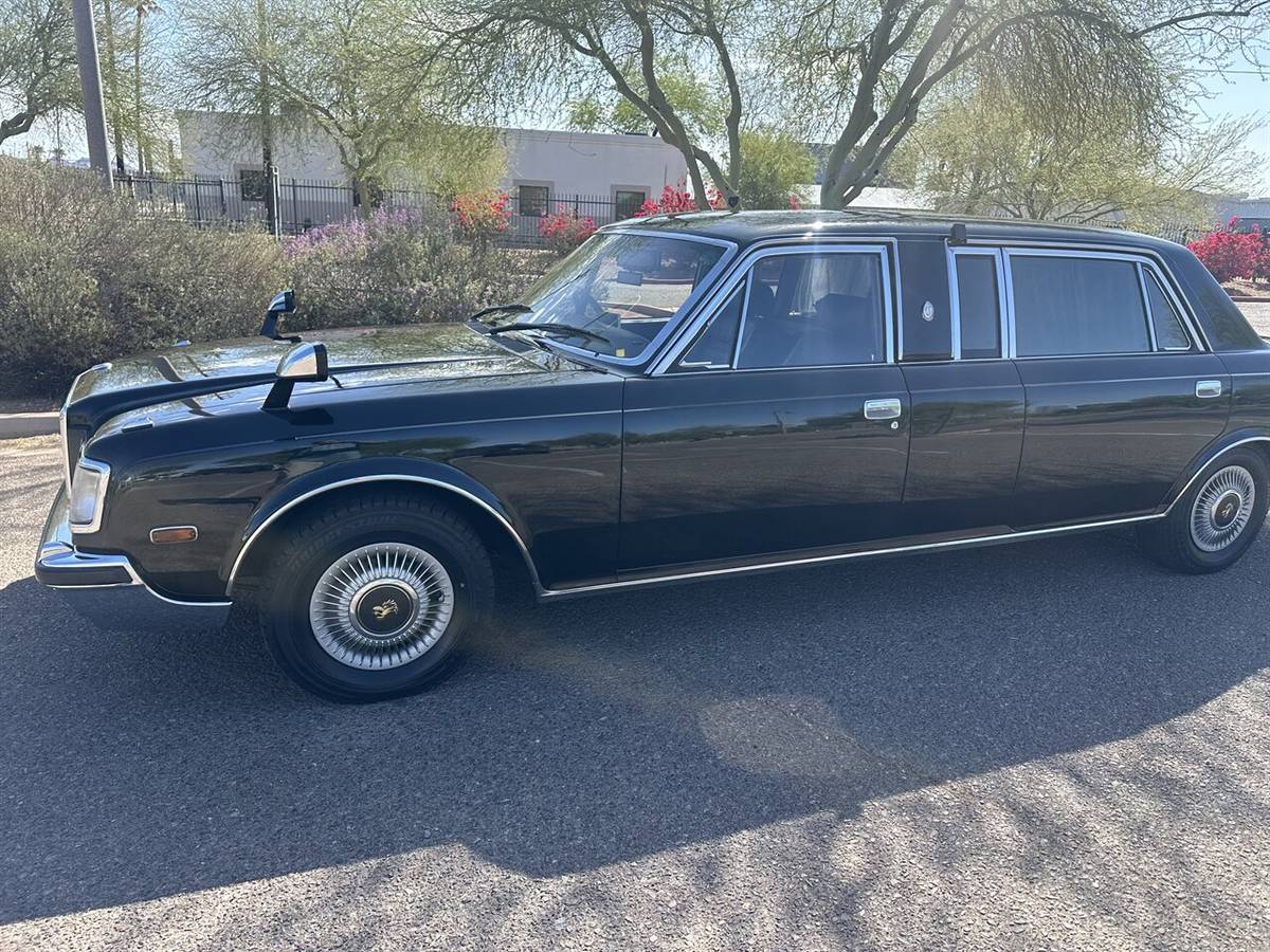 Toyota-century-limo-jdm-edition-1991-black-4