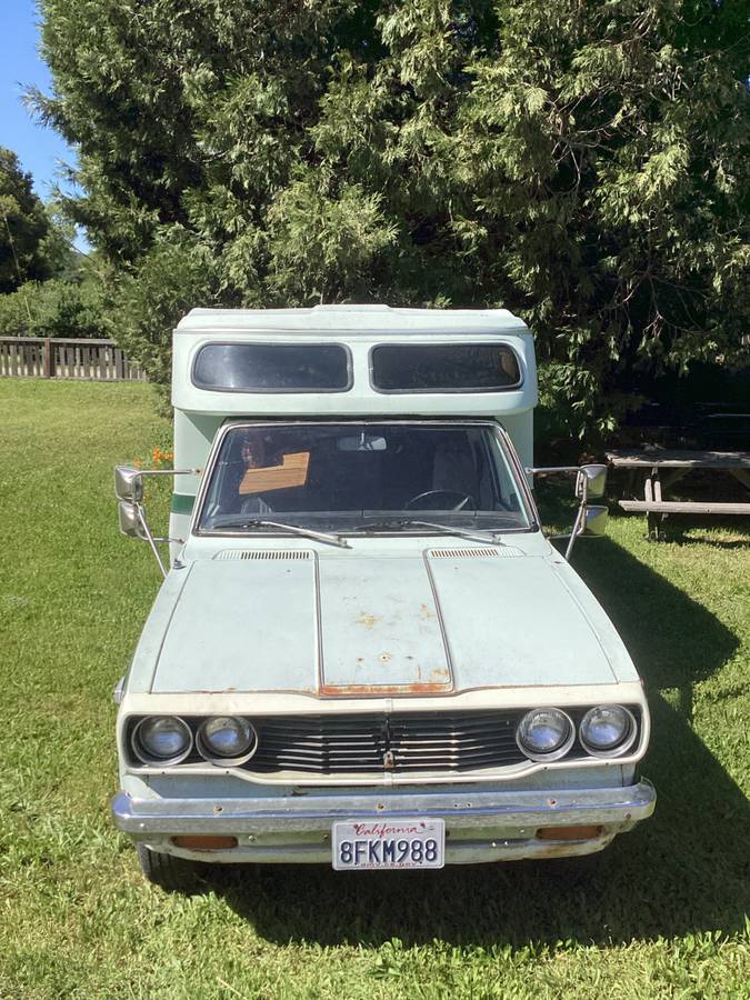 Toyota-chinook-1975-green-1