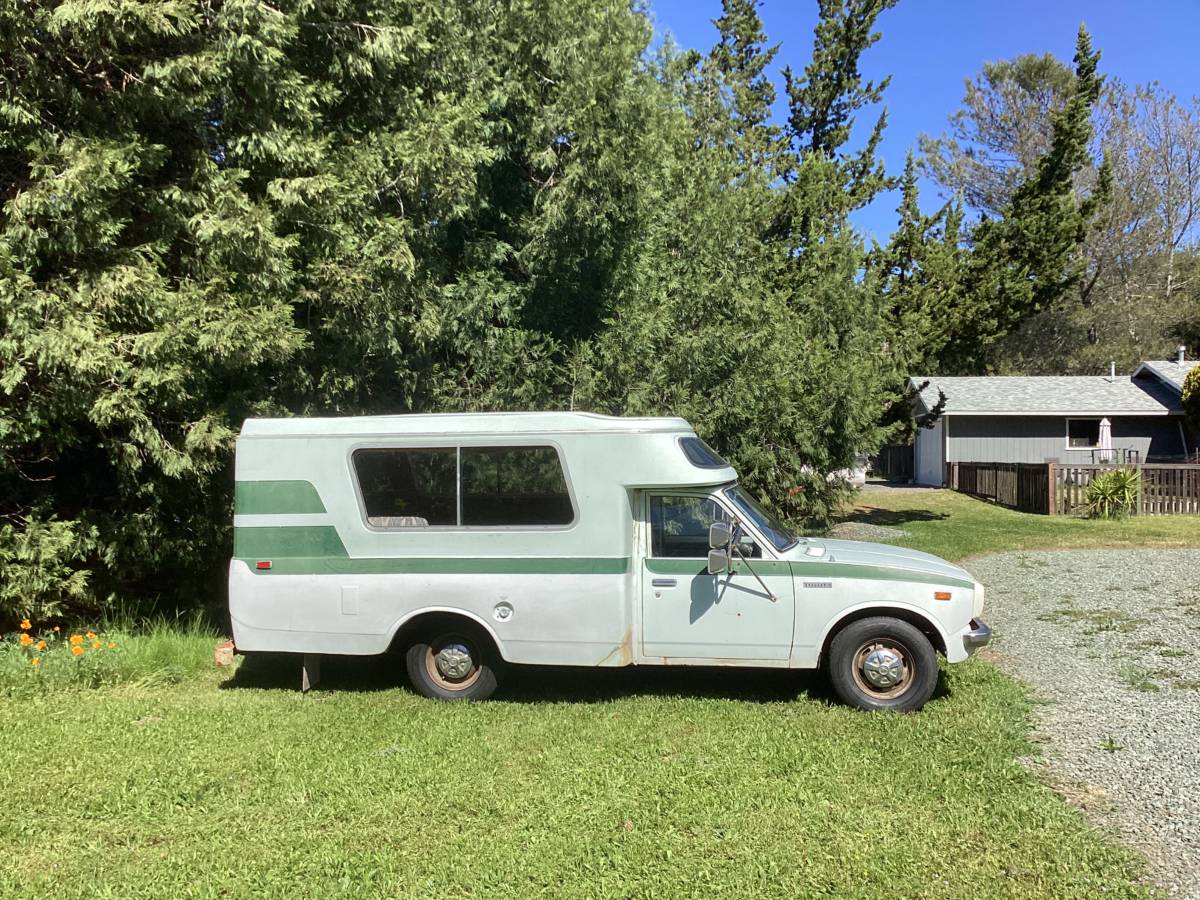 Toyota-chinook-1975-green
