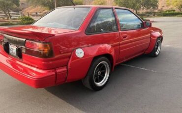 Toyota-corolla-1986-red-6
