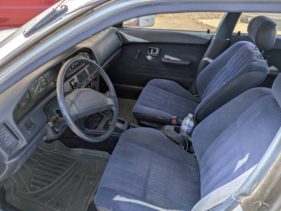 Toyota-corolla-1992-13