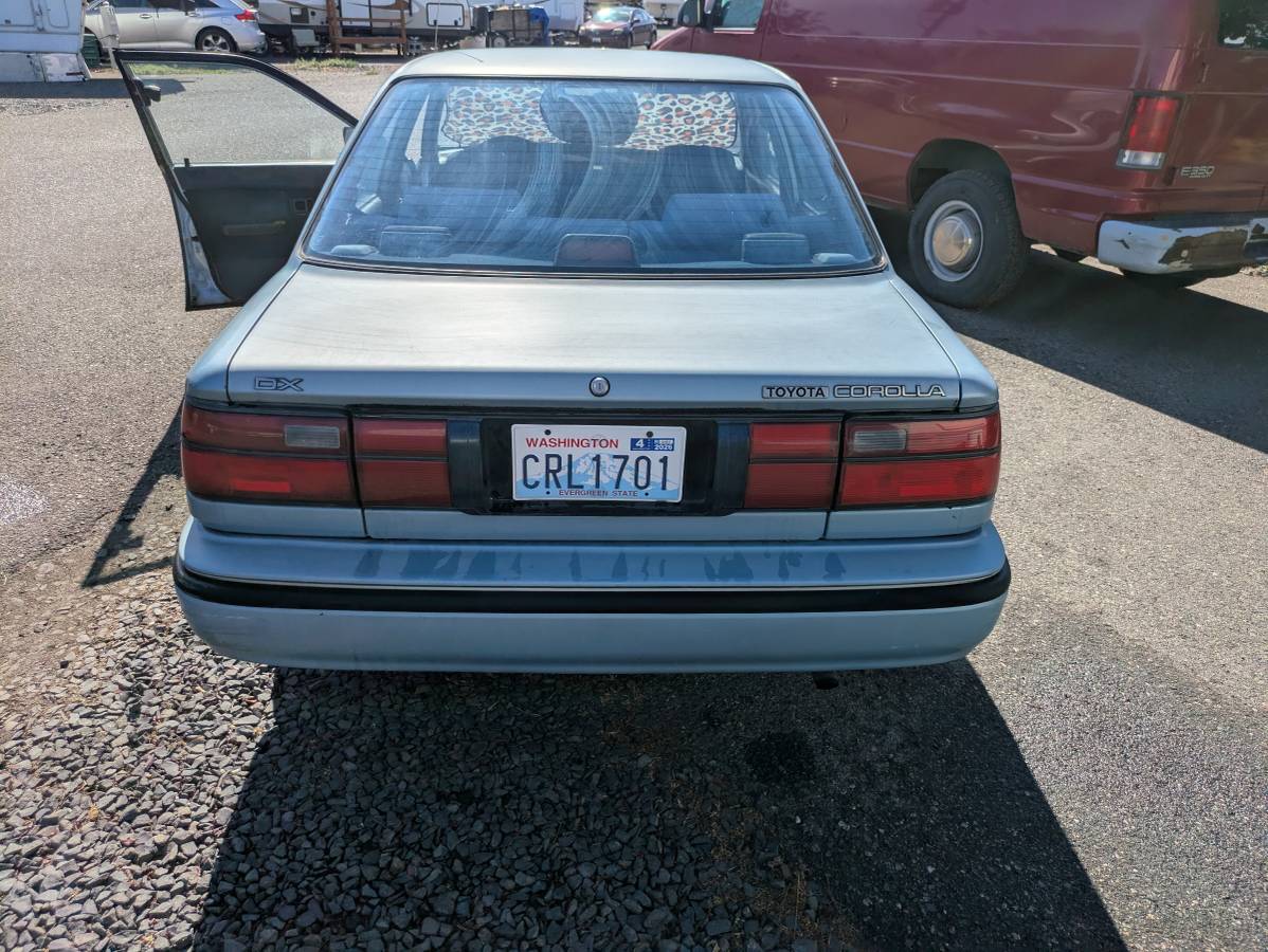 Toyota-corolla-1992-4