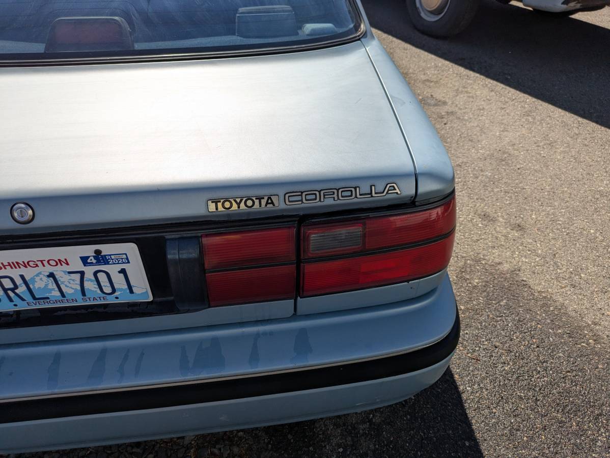Toyota-corolla-1992-9