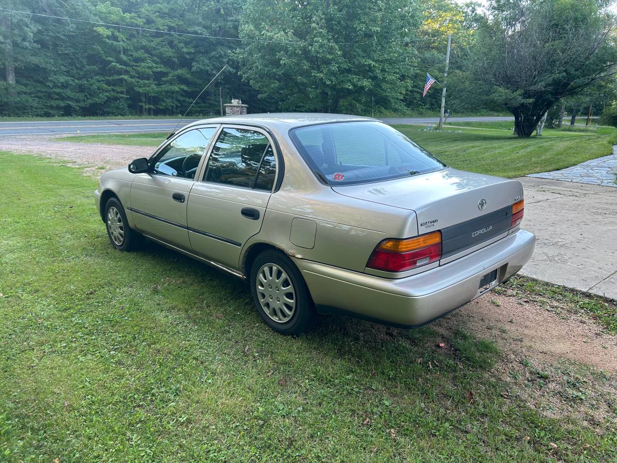 Toyota-corolla-1995-1