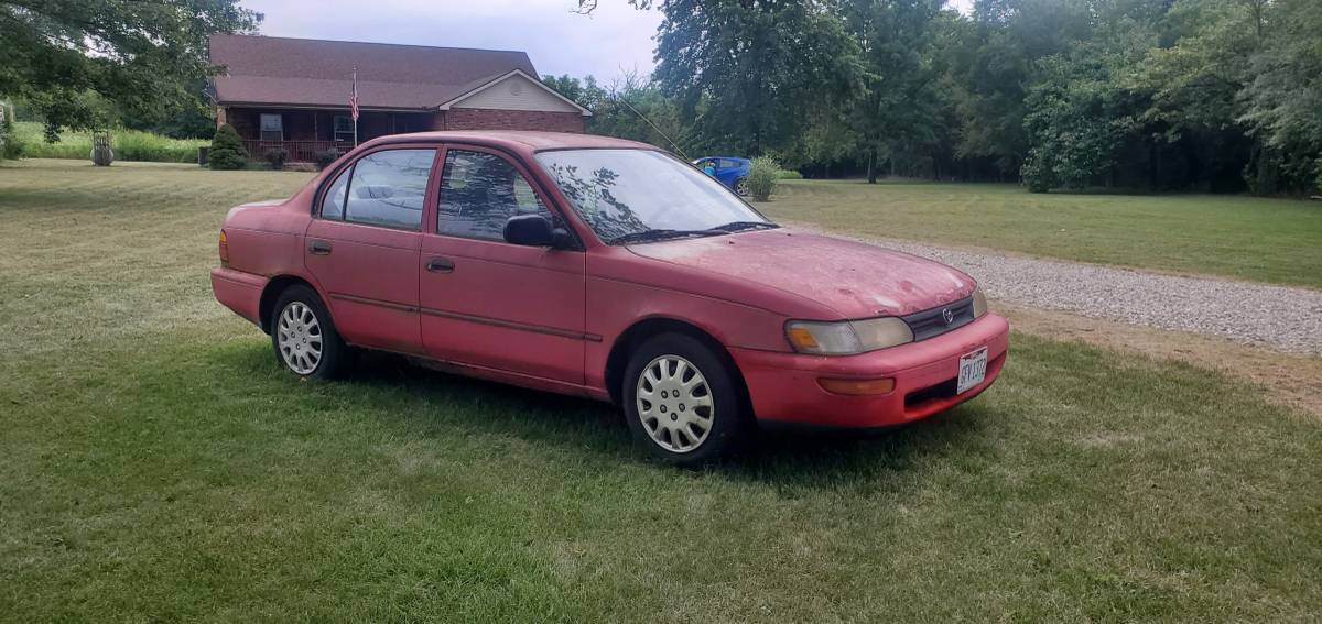 Toyota-corolla-1995-red-1