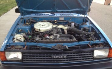 Toyota-corolla-2-door-coup-1982-blue-2
