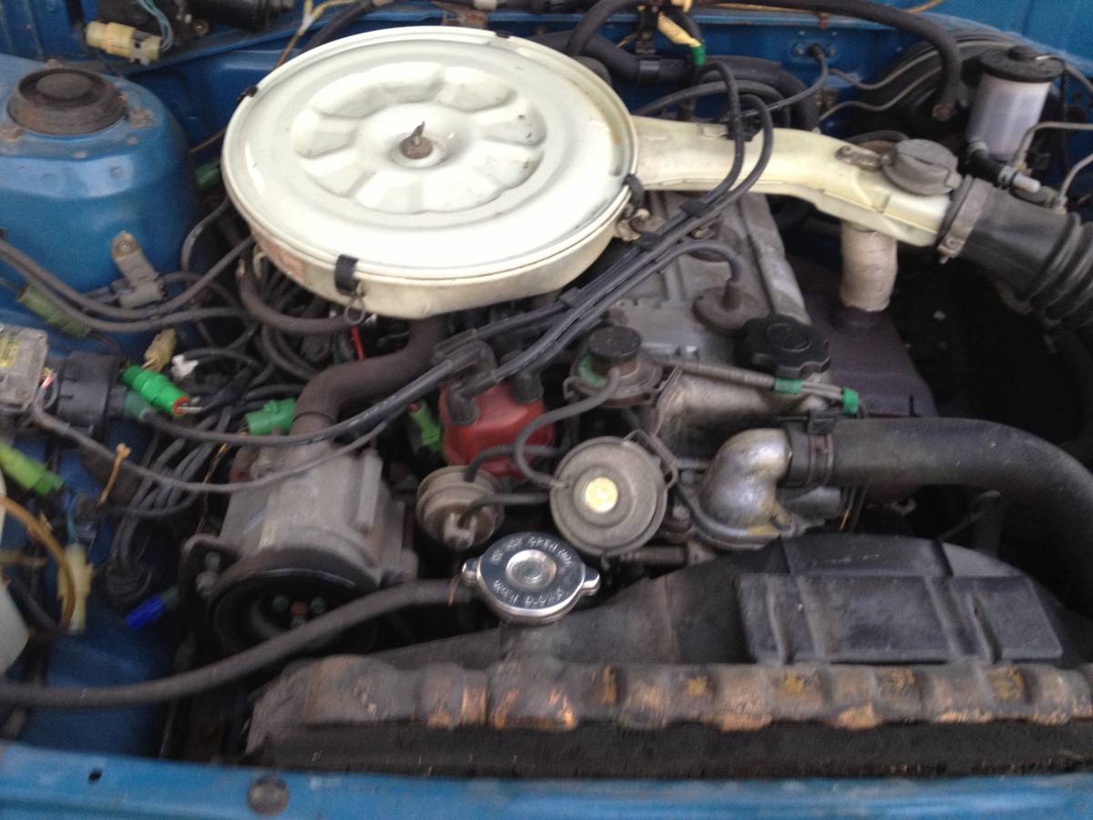 Toyota-corolla-2-door-coup-1982-blue-3